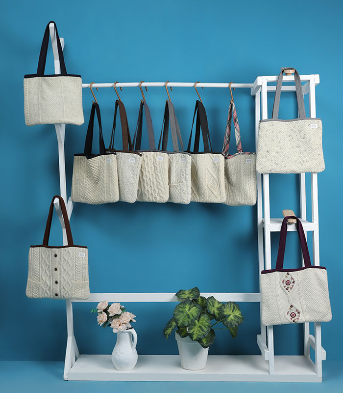 Cable-Knit-Tote-Bag-Feature-Image