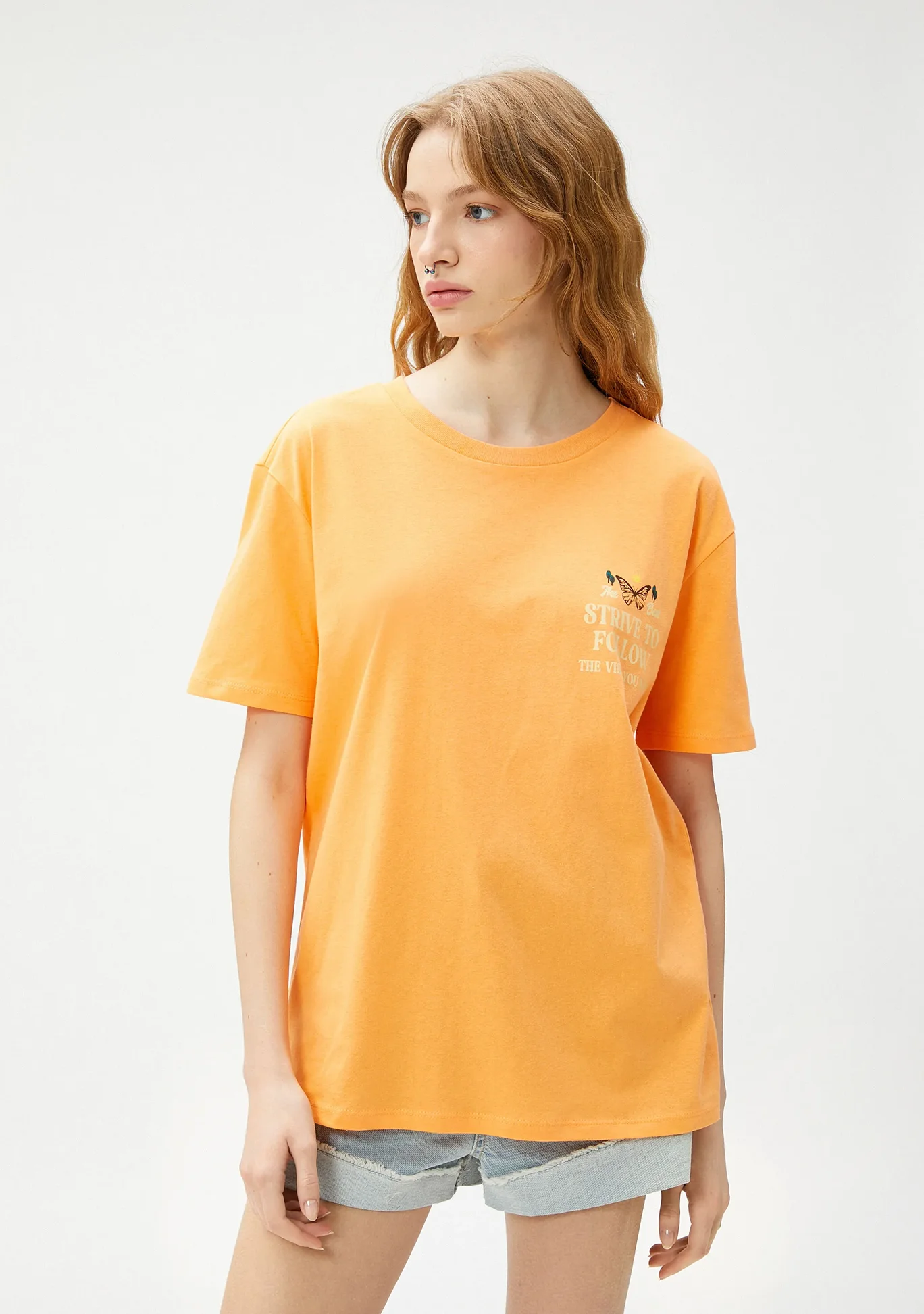 Crop White T-shirt - Image 3